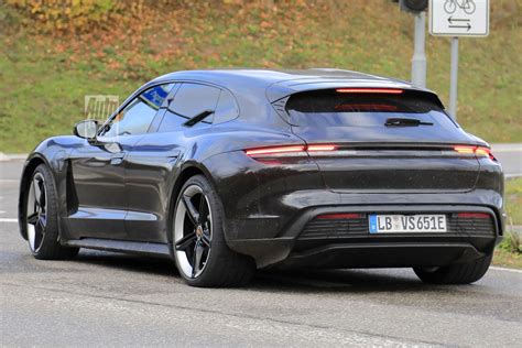 Porsche Taycan Cross Turismo klaar voor elektromarkt