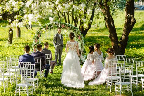 Small Weddings How To Make Them Fabulous Outdoor Ceremonies