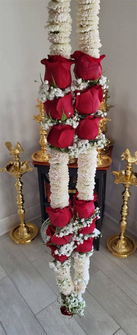 Indian Wedding Garland / Wedding Garland / Varmala - Fresh Flower Mums