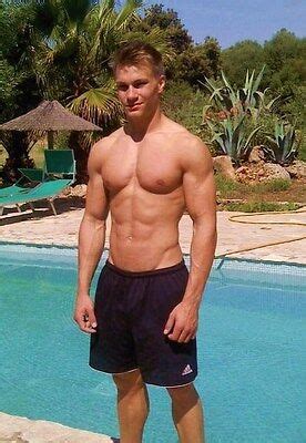 Shirtless Male Muscle Hunk Blond Hair Pool Athletic Jock Muscular Photo X N Ebay