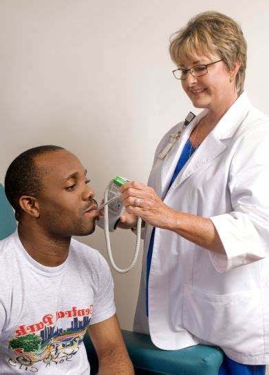 Secretary gets her office cum. Free picture: physical, examination, doctor