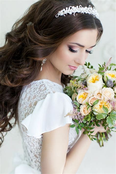 Searching for an edgy wedding hairstyle for long hair? Wedding hairstyles for long hair