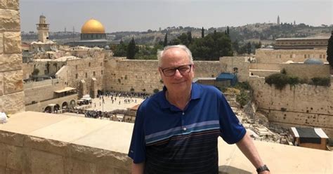 Moloantoa geoffrey makhubo (born 8 february 1968) is a south african politician who is currently serving as the mayor of johannesburg. Coronavirus Response: Dr. Geoffrey Simmons on Design in ...