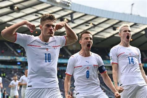 Bekijk hier alle opstellingen van tsjechië tijdens het ek 2021 voetbal. Starnieuws - EK 2021: Kroatië sleept een punt uit duel ...