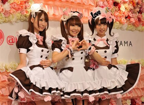 New Uniforms At The Maid Cafe “ Home Cafe”