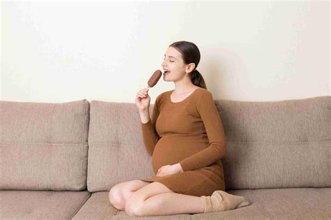 Bolehkah Ibu Hamil Makan Es Krim? Ini Manfaat Es krim untuk Ibu Hamil