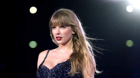 Taylor Swift Asks That Fans Not Attack Her Exes Unless They Can Fully Commit To Finishing The Job