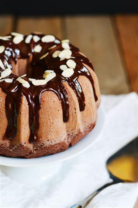 La ricetta di oggi è: Bundt alle nocciole con glassa al cioccolato | Torte ...