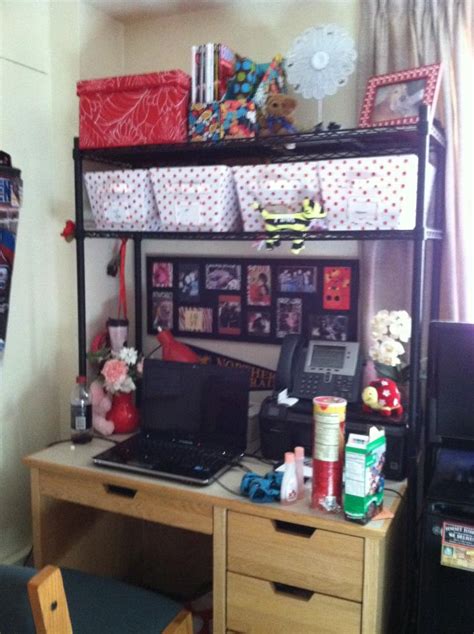 If your dorm room is drab and uninspiring, there are lots of simple ways you can energize and. Caitiebug Love: How to Dress Your Dorm Desk