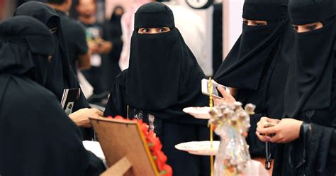 A Tweet On Womens Veils Followed By Raging Debate In Saudi Arabia