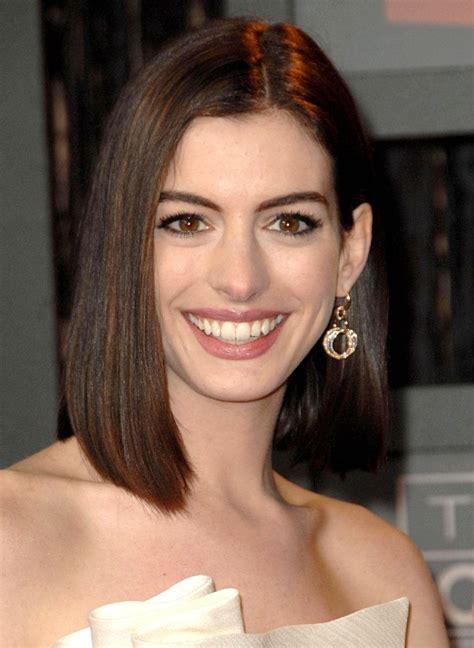 Anne Hathaway Straight Medium Length Lob Hairstyle