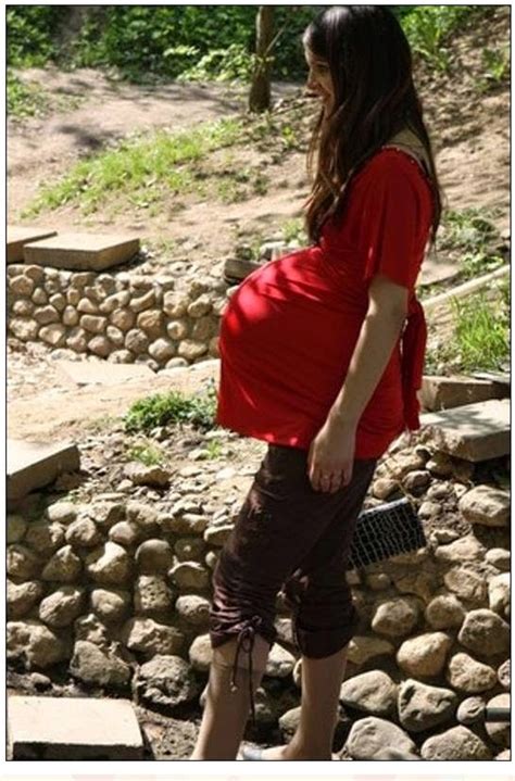 Pregnant Women Beautiful Twinner Balloon Belly