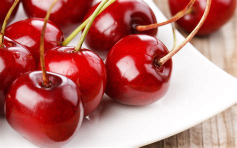 Wallpaper Fresh Cherries Red Fruit Close Up 2880x1800 Hd Picture Image