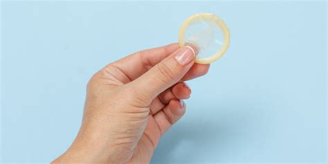 Manfaat Dan Efek Samping Kondom Kamu Wajib Tahu Nih Yoona