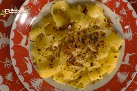 Dai un'occhiata anche a queste pappardelle al ragù bianco ‍! Ricetta Pappardelle ricce con gremolata - I menù di ...