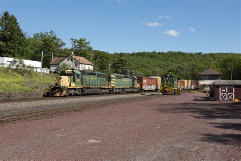 Mountain Topping Rbmn Nrff Passes Penobscot Yard Office An Flickr