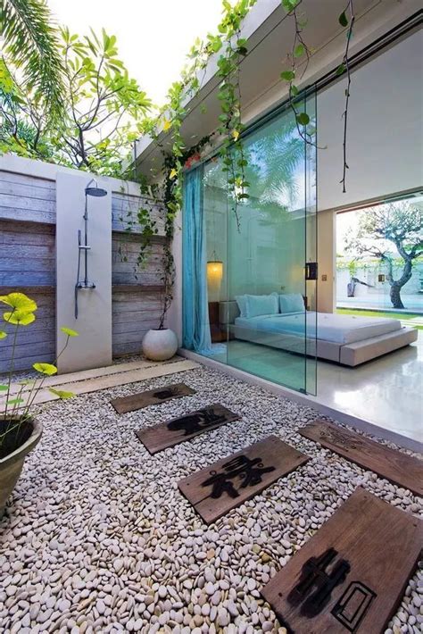 We are in the middle of construction and this is an after thought. 14+ Gorgeous Modern Outdoor Shower Ideas For Best Inspiration - lmolnar | Outdoor bedroom ...