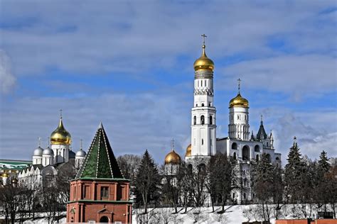 Premium Photo The Moscow Kremlin