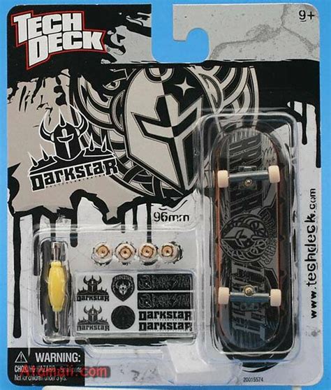 Vind fantastische aanbiedingen voor tech deck darkstar. Tech Deck Darkstar Fingerboard | A single pack Tech Deck ...