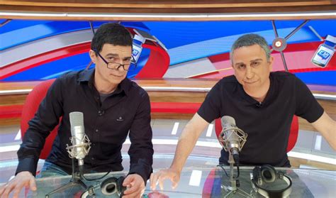 Tm + © 2021 vimeo.com, inc. ארץ נהדרת: בן כספית וינון מגל מגיעים לתוכנית | מעריב