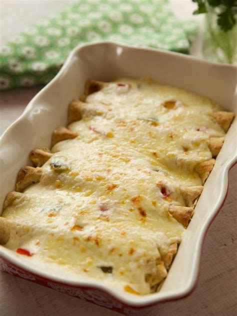 Click the arrow down or see more for links and recipe!⬇️⬇️⬇️. White Chicken Enchiladas | Recipe | Food, Food network ...