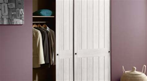 Vous souhaitez acheter un portail pas cher ? Prix d'un placard coulissant | Coût moyen & Tarif de pose