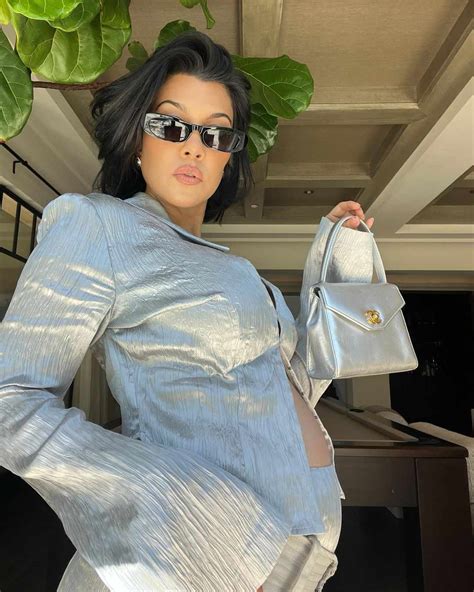 Kourtney Kardashians Latest Bump Dump Included Her Sexiest Maternity