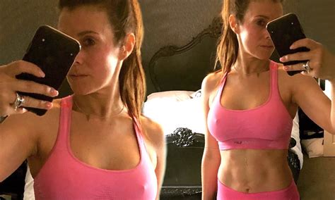 Kym Marsh 43 Showcases Her Incredibly Ripped Abs In A Pink Sports Bra