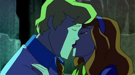 Scooby Doo Mystery Incorporated Shaggy And Velma Kiss