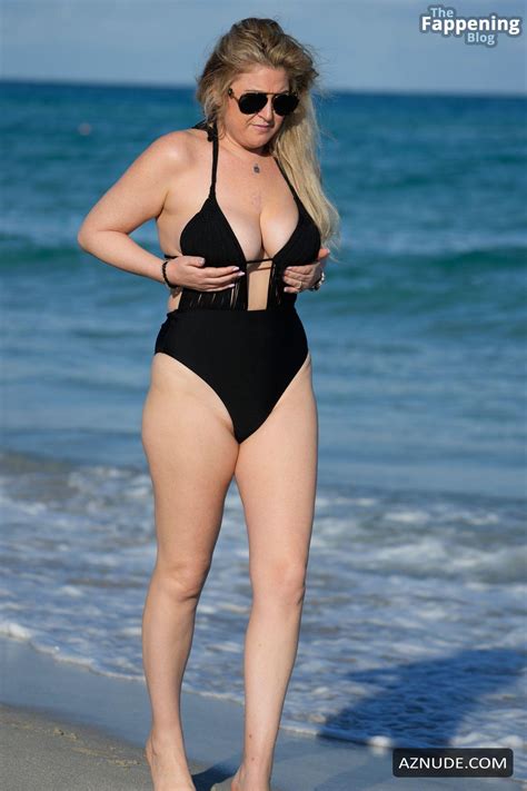 Josie Goldberg Sexy Seen Enjoying A Day On The Beach Wearing A Hot