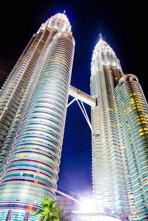 This will be the last video from kuala lumpur for a while. Day to Night at Petronas Twin Towers, Kuala Lumpur - Day 1 ...