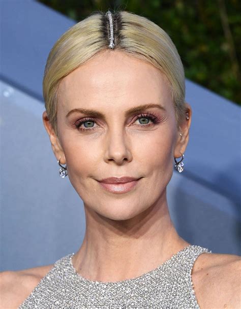 The Most Jaw Dropping Jewelry At The 2020 Sag Awards Charlize Theron