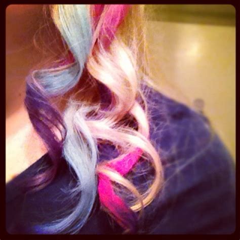 Diy Color Chalking Hair Soft Pastels Rubbed On To The Hair Make A Fun
