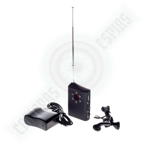 Funciona con una matriz led muy brillante que crea un reflejo fuerte entre lente y cámara. Comprar detector de frecuencia cámaras ocultas ...
