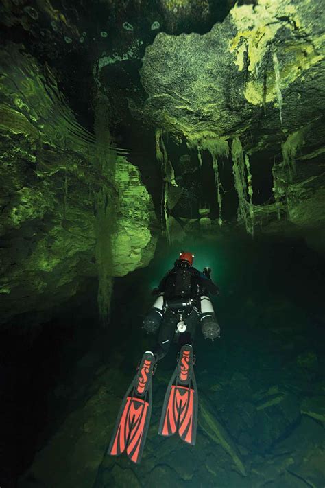 Diving Down Under Australias Olwolgin Cave System Scuba Diving