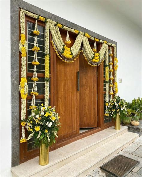 Trang Trí Flower Decoration For Home Entrance để Tạo Không Gian đón
