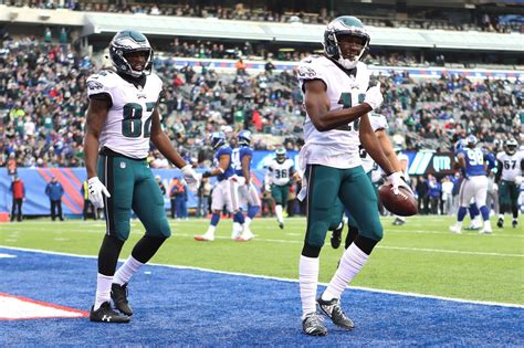 Updated Nfl Playoff Picture After Week 15 Games Eagles Sit Atop Nfc