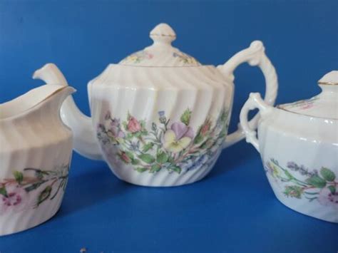 Aynsley Wild Tudor Mini Teapot Creamer Sugar Bowl Made In England 3 Cup