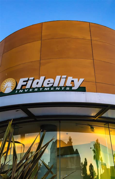 Fidelity Index Funds to Be Sold by Competing Brokerages | Money
