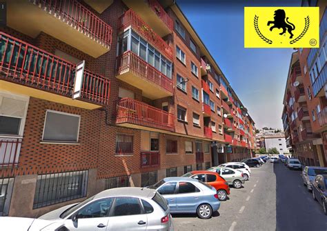 Consulte el teléfono y disponibilidad en la siguiente muy soleado y perfectamente amueblado 3 dormitorios, 2. Venta de piso en sur (Ávila)| tucasa.com