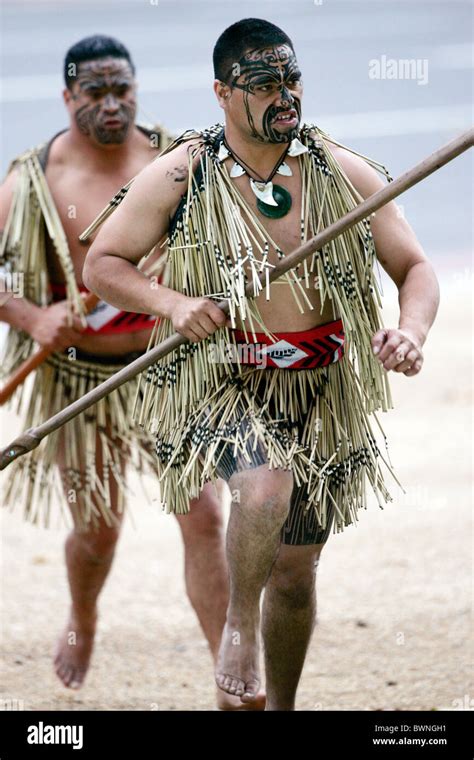 Maori Warriors In Native Dress Stock Photo Alamy