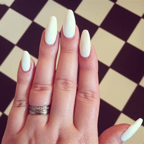 hailofnails.pages.dev Matte White - Nail Ftempo