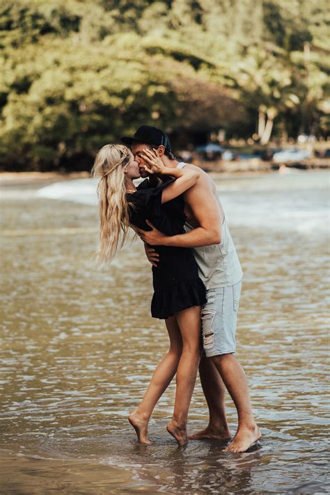 barefoot blonde amber fillerup couple photography couple pictures couples