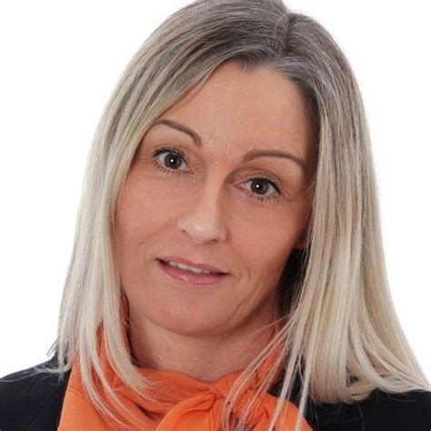 Kostenloses girokonto für junge leute inkl. Bettina Schönhofer - Vertriebsassistentin - VR-Bank Landau ...