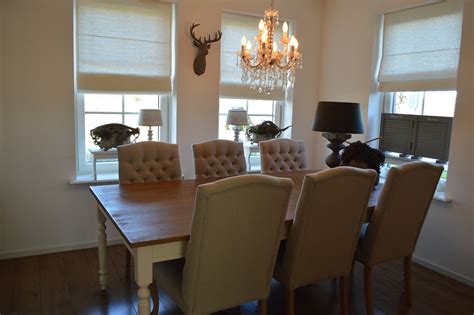 Bij beens feestverhuur en decoratie vind je onze welbekende handgemaakte houten raamluiken en raamdecoratie voor binnen in heel veel verschillende modellen. Louvre schermen op pootjes voor decoratie of vensterbank ...