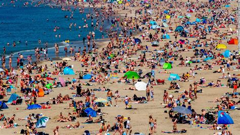 Beach Chaos Threatens Europe As Temperatures Rise Cnn Travel