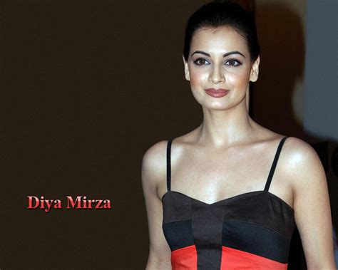 dia mirza hot sexy beautiful unseen latest wallpapers pictures images and videos 13 free