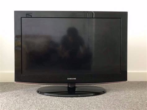 Samsung Tv 32 Inch Lcd Hdtv In Plaistow London Gumtree