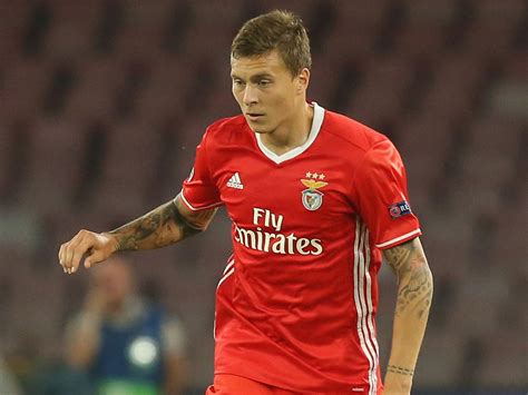 View the player profile of victor lindelof (manchester utd) on flashscore.com. Manchester United transfer news: 'No bid' for Victor Lindelof, Schneiderlin exit frees up ...