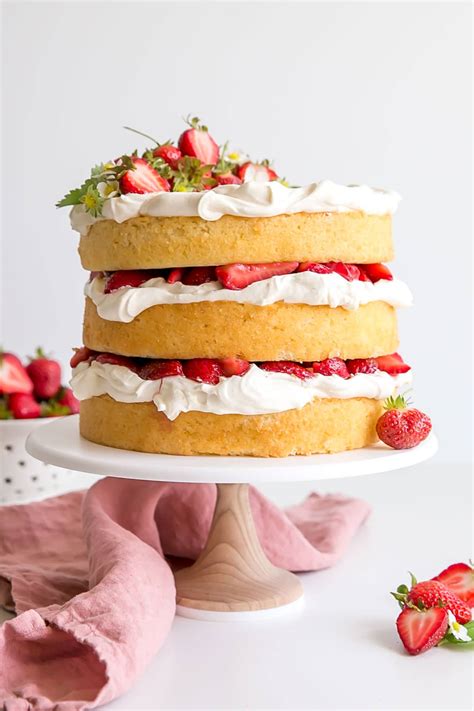 Strawberry Shortcake Cake With Mascarpone Cream Liv For Cake